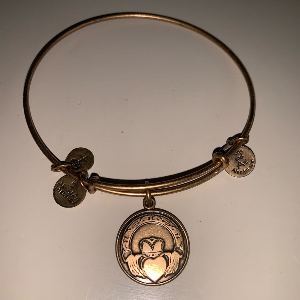 Alex and Ani Irish claddagh bracelet